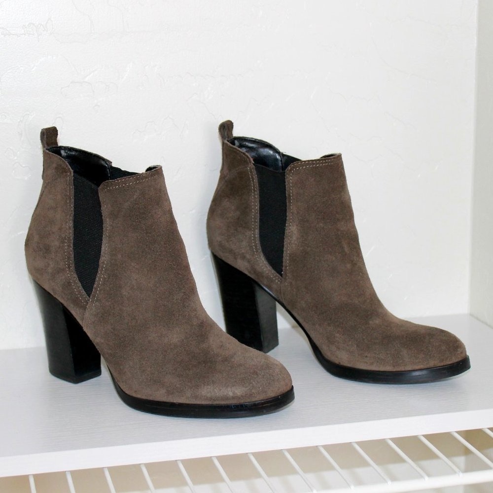 Marc Fisher Chelsea Boots Saint Suede
